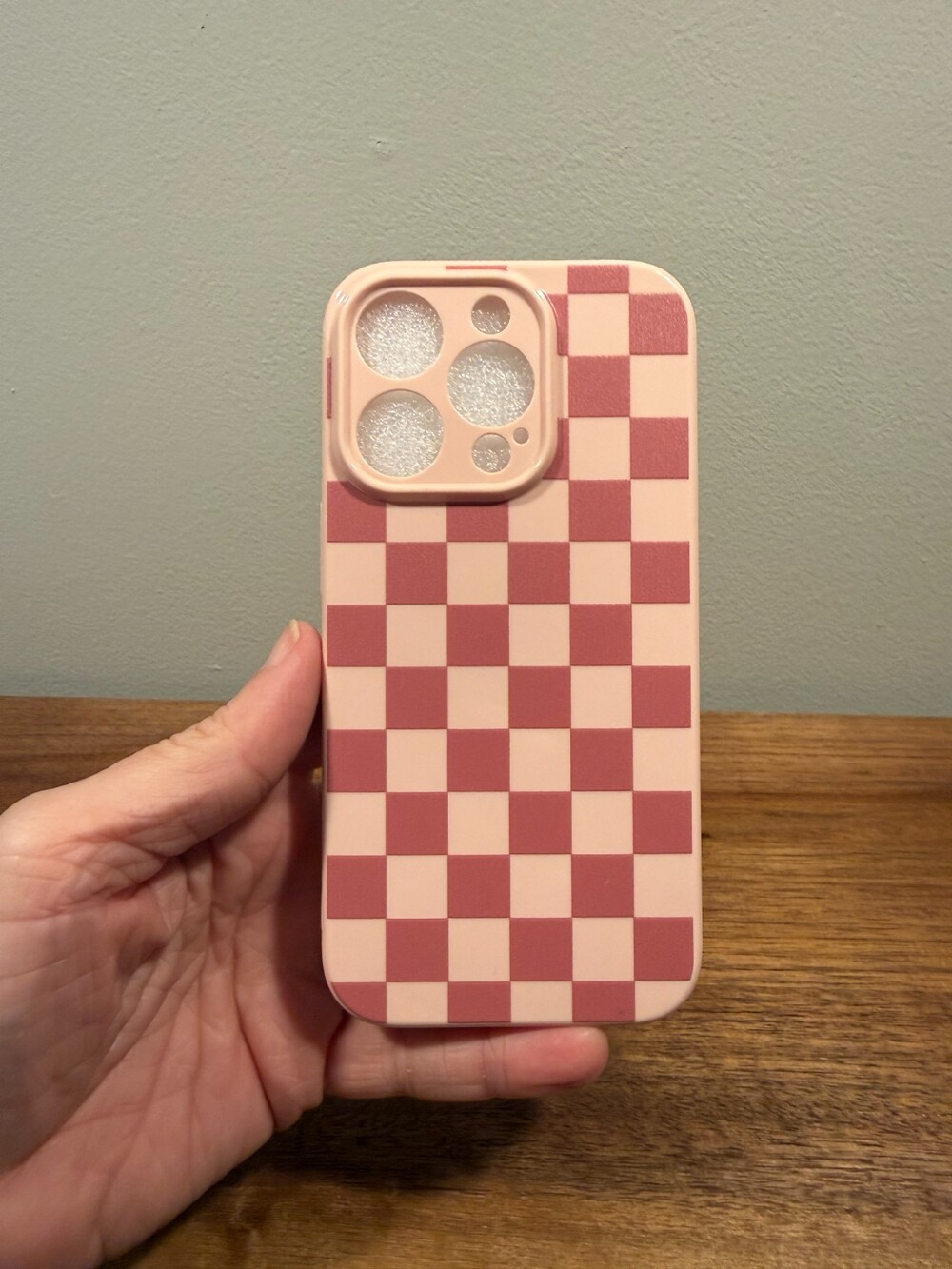 NITITOP checkerboard pattern phone case designed for the iPhone 16 Pro
